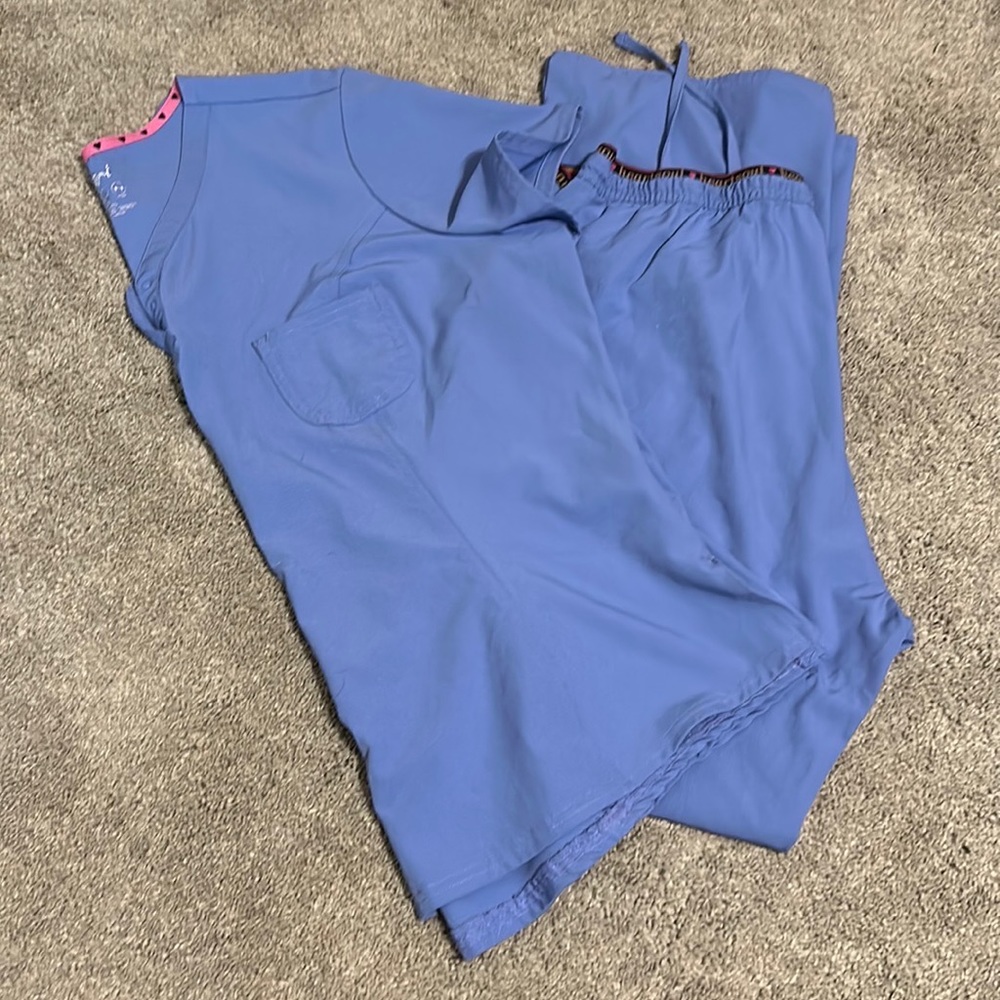 NWOT HEART SOUL LIGHT BLUE SCRUB SET XL